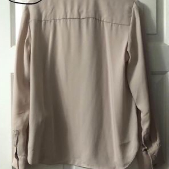 H&M scalloped button up blouse - Picture 2 of 2